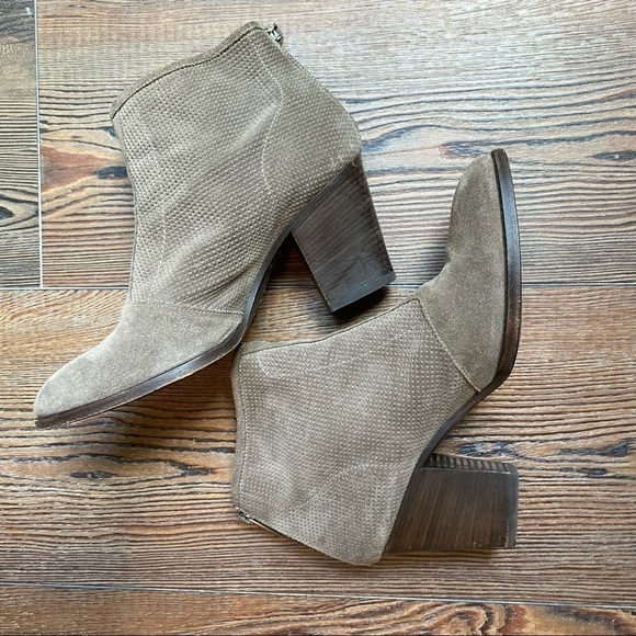 AQUATALIA Taupe Genuine Leather Suede Italian Made Ankle Boots Size 10 - Picture 1 of 10